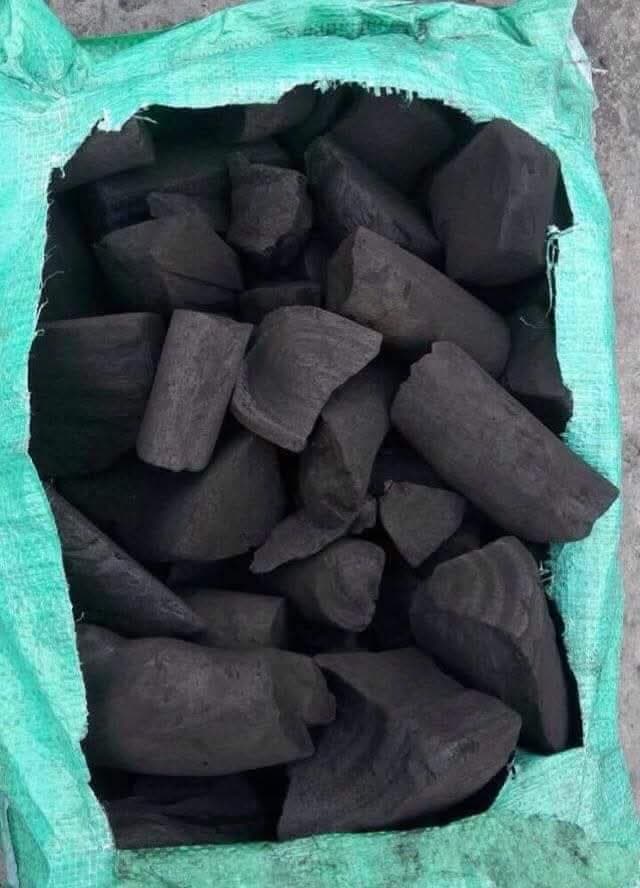 Acacia restaurant-grade lump charcoal