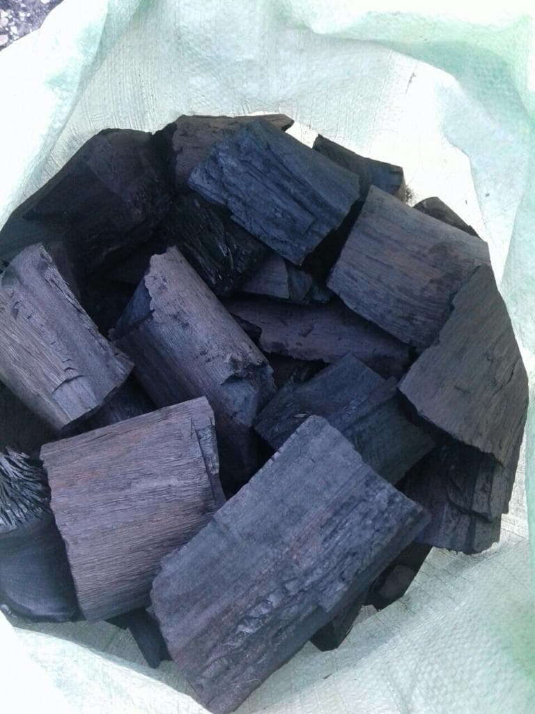 Sekelbos restaurant-grade charcoal reference — firewood product line